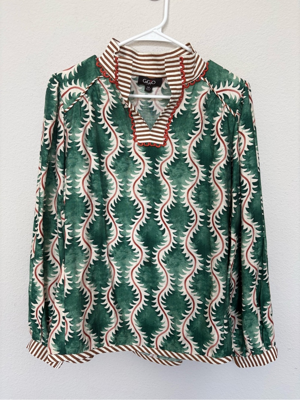 GiGiO Green Leaf Print Tunic Blouse Medium Boho Split Neck Long Sleeve‎ Top